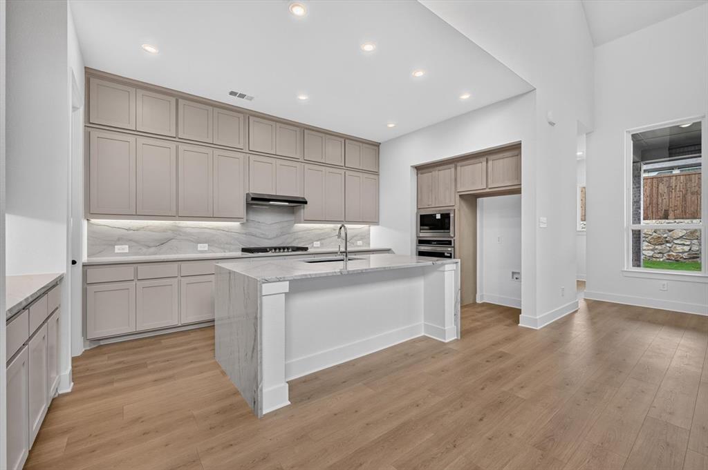 4415 Azalea Trail Property Photo 7