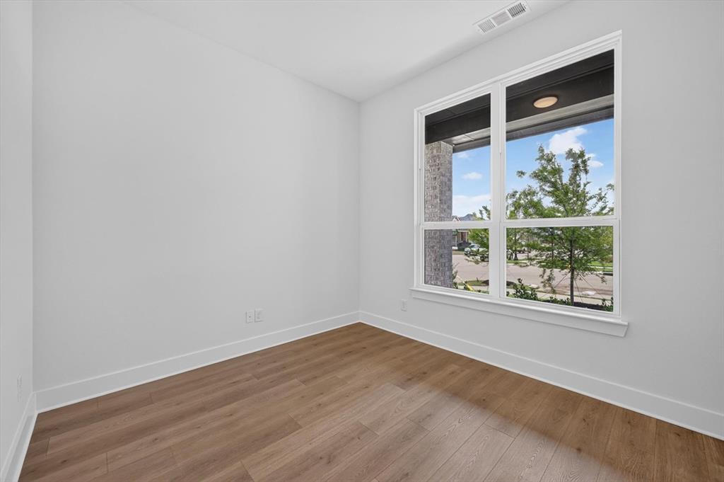 4415 Azalea Trail Property Photo 16