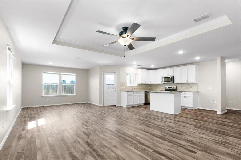 1117 Ainsley Lane Property Photo 3