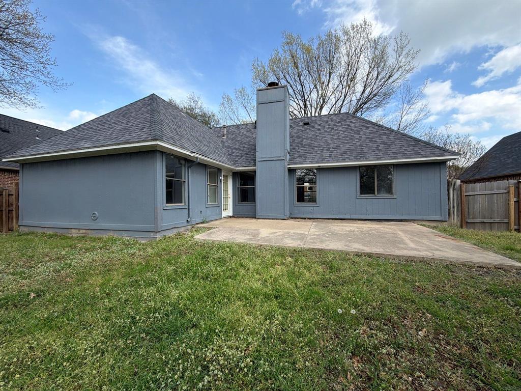 8105 Courageous Drive Property Photo 2
