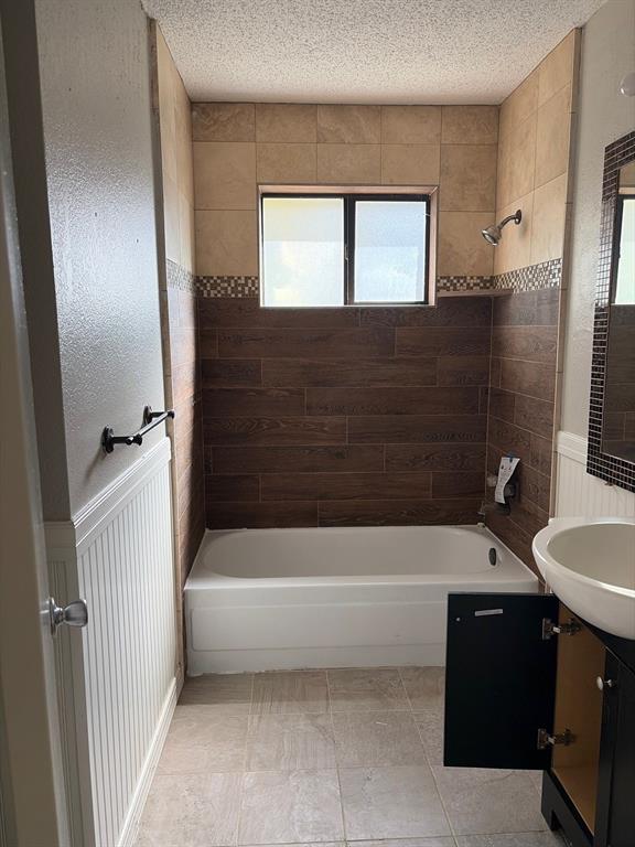 8105 Courageous Drive Property Photo 8