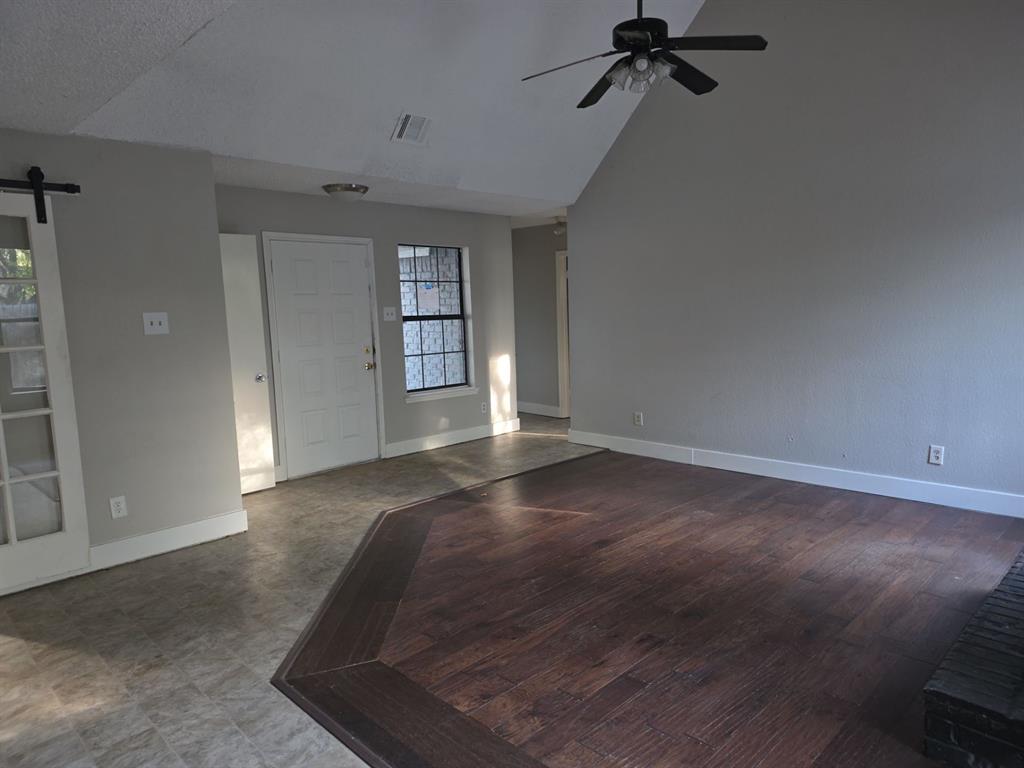 8105 Courageous Drive Property Photo 10