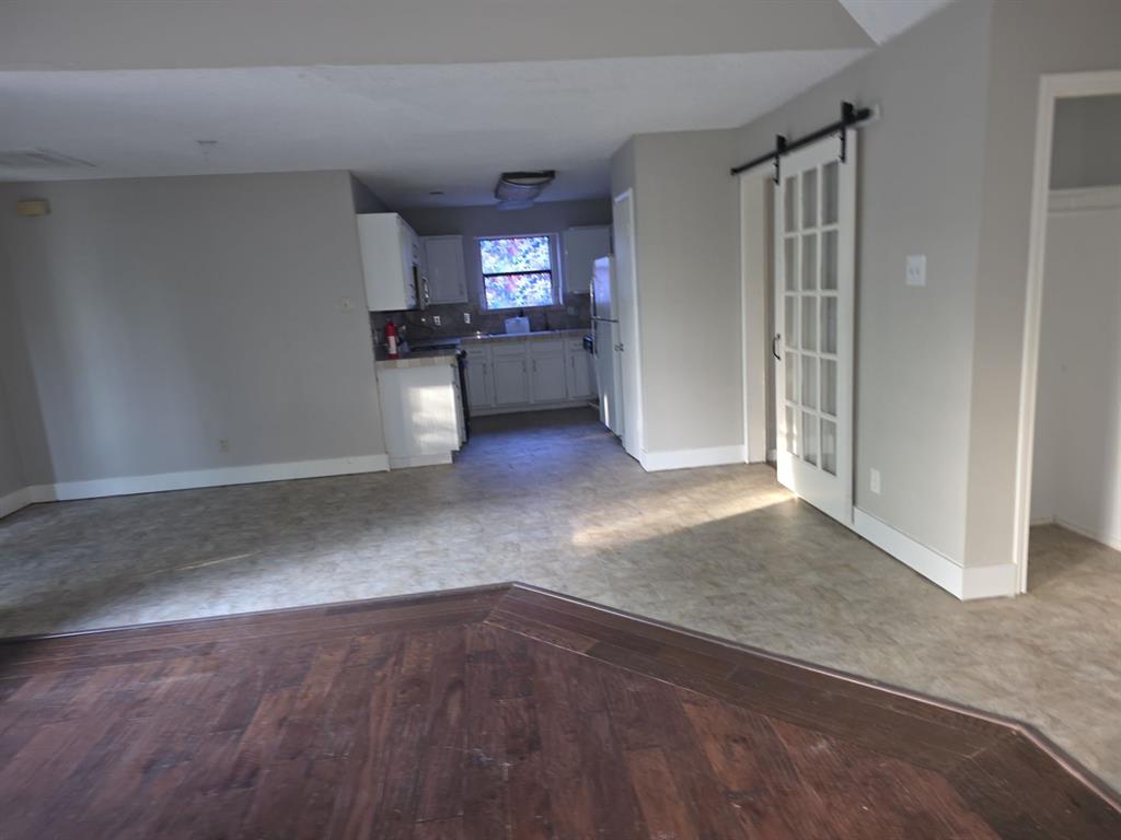 8105 Courageous Drive Property Photo 12