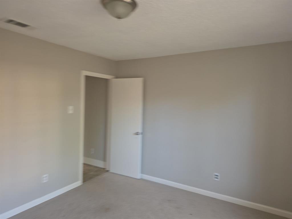 8105 Courageous Drive Property Photo 15