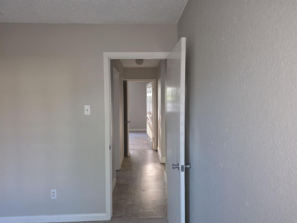 8105 Courageous Drive Property Photo 17
