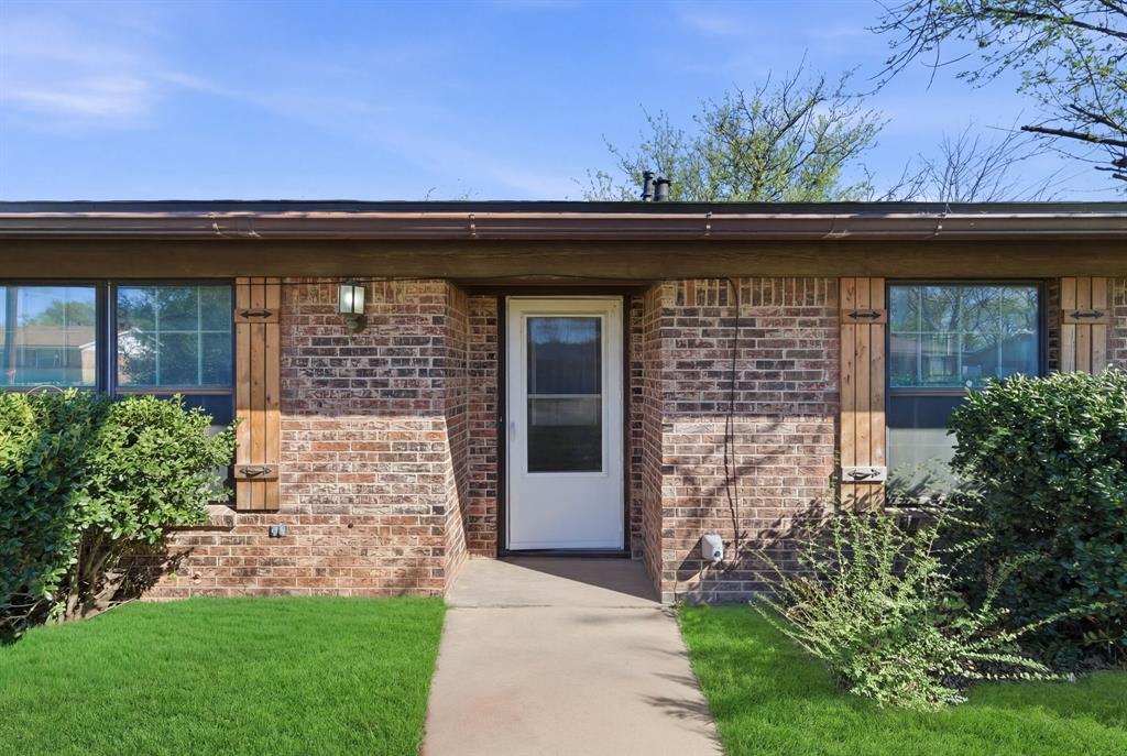 1408 Primrose Lane Property Photo 3