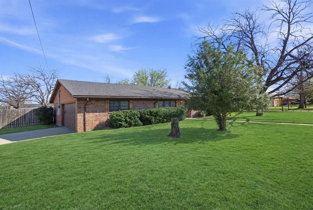 1408 Primrose Lane Property Photo 4