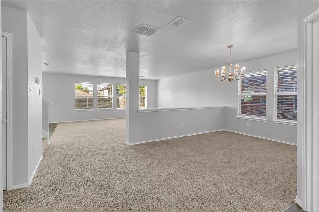 2045 Hanakoa Falls Drive Property Photo 4