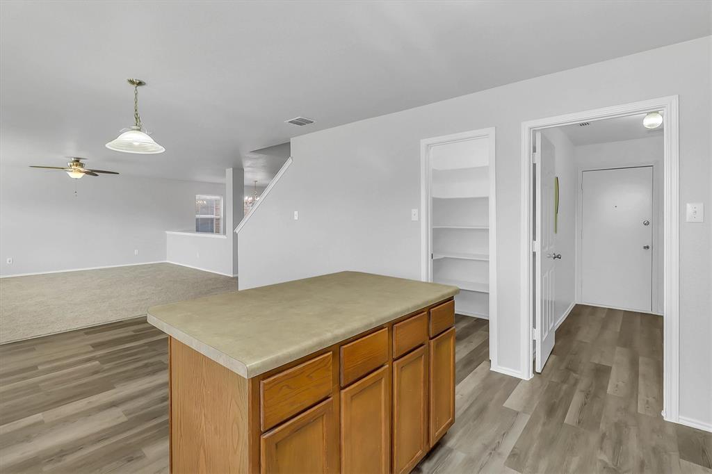 2045 Hanakoa Falls Drive Property Photo 10