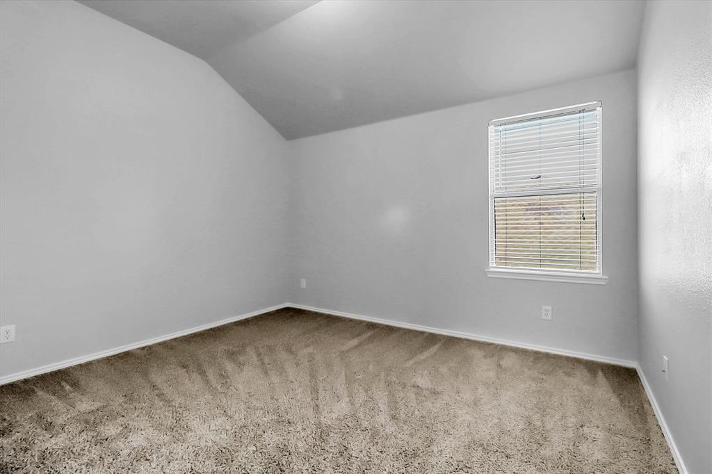 2045 Hanakoa Falls Drive Property Photo 15