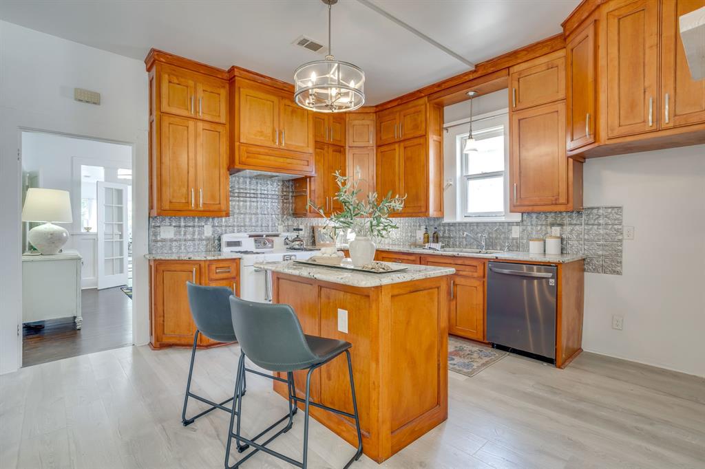 1014 W Arlington Avenue Property Photo 14