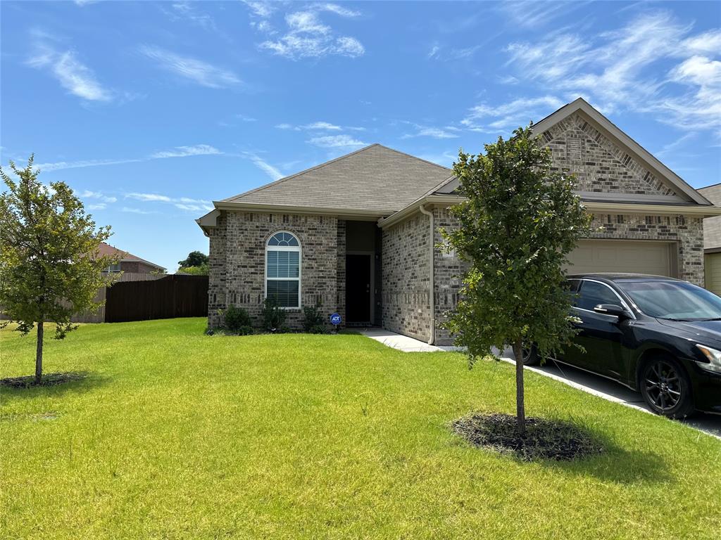 424 Livingston Drive Property Photo 1