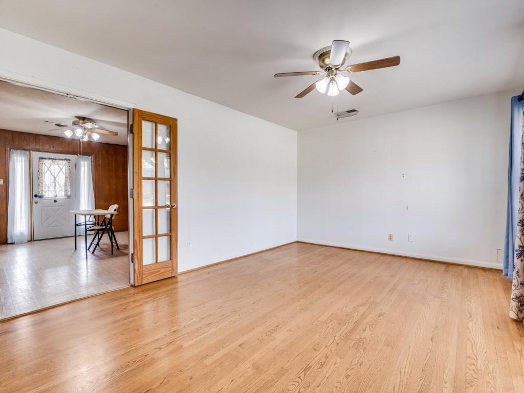1818 N Place Property Photo 3