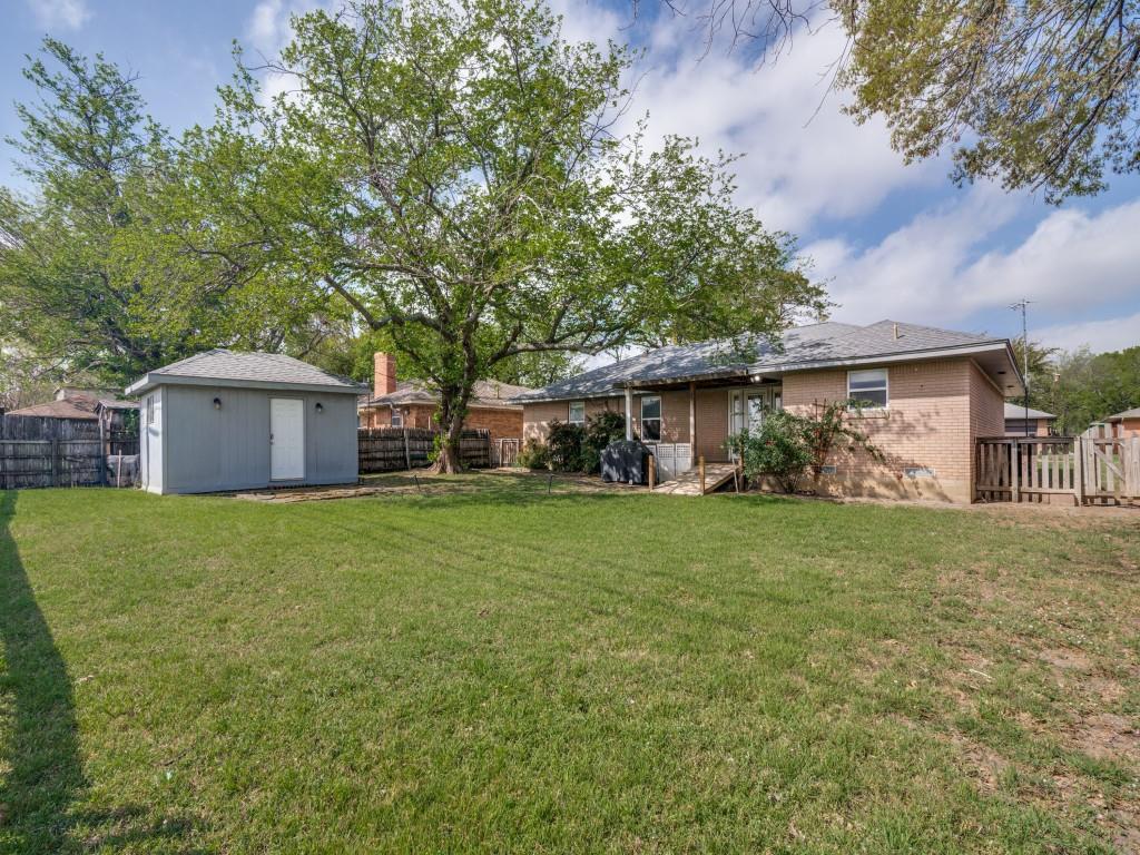 1818 N Place Property Photo 12