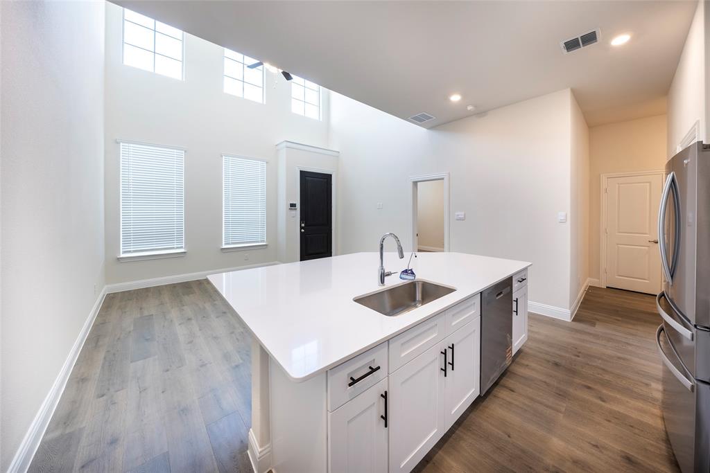 1530 Lake District Drive Property Photo 11