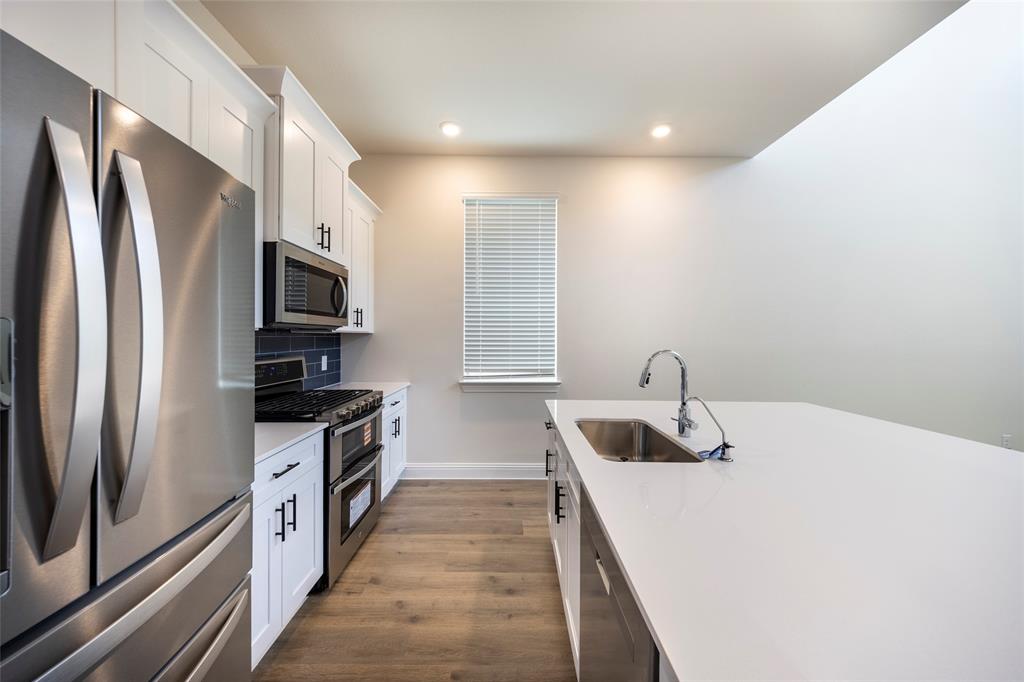 1530 Lake District Drive Property Photo 12