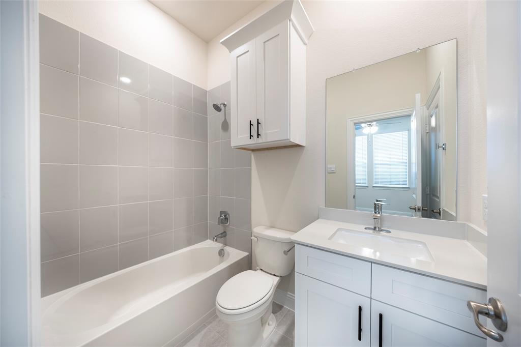 1530 Lake District Drive Property Photo 17
