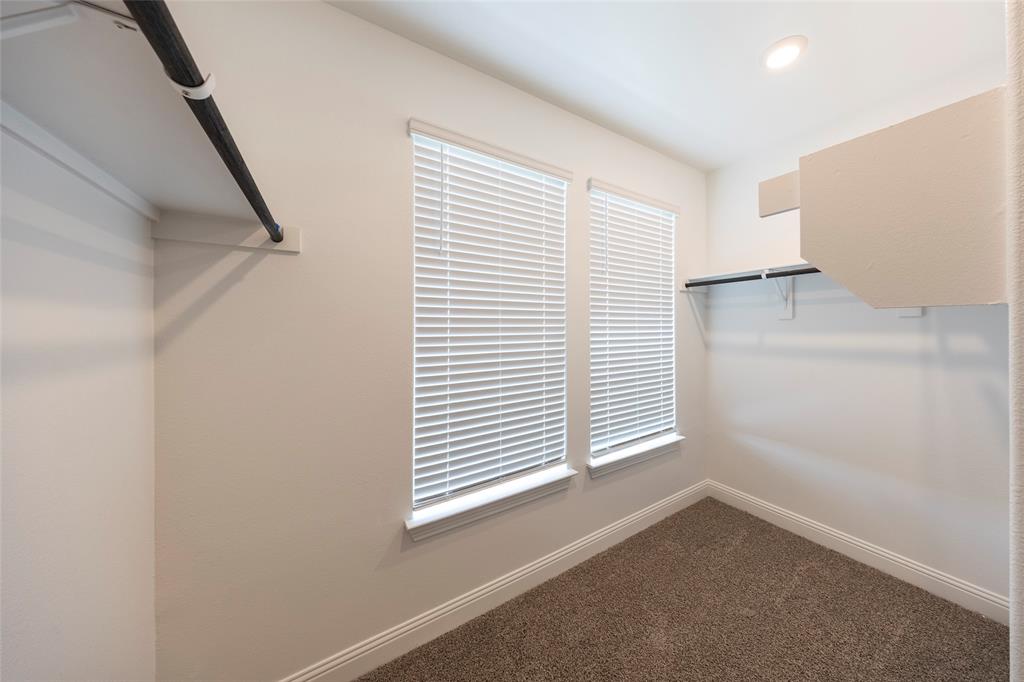1530 Lake District Drive Property Photo 28