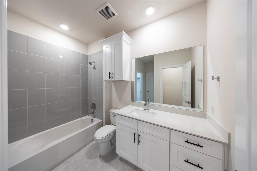 1530 Lake District Drive Property Photo 29