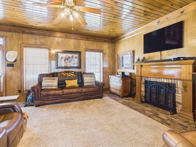 2382 Crystal Drive Property Photo 12