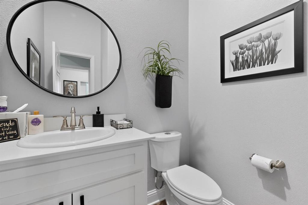 324 Ledstone Court Property Photo 20