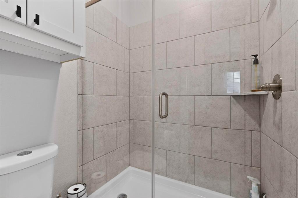 324 Ledstone Court Property Photo 29