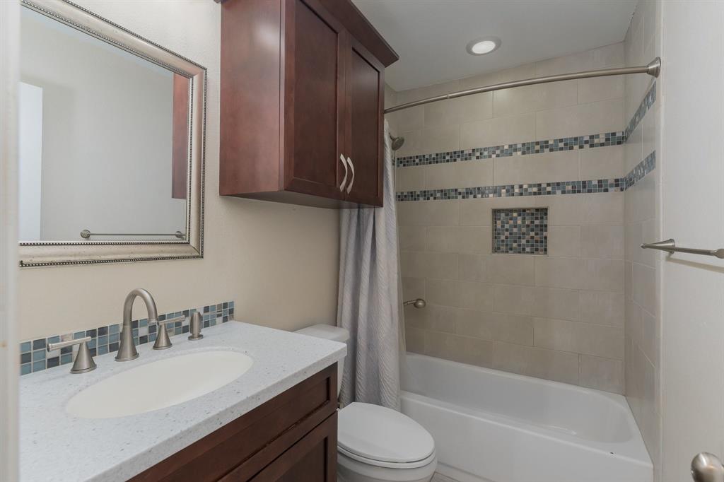 9440 Amberton Parkway Property Photo 25