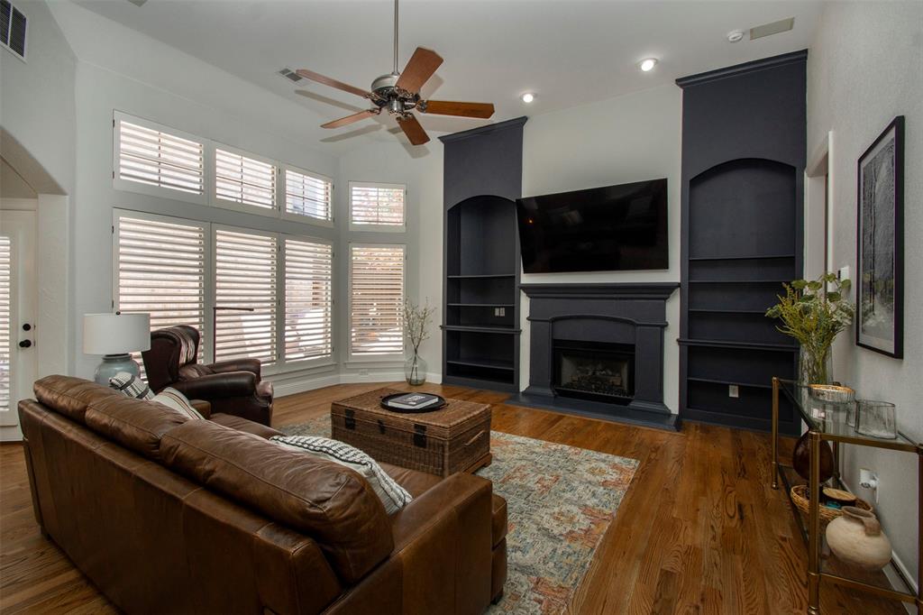 5450 Travis Drive Property Photo 4