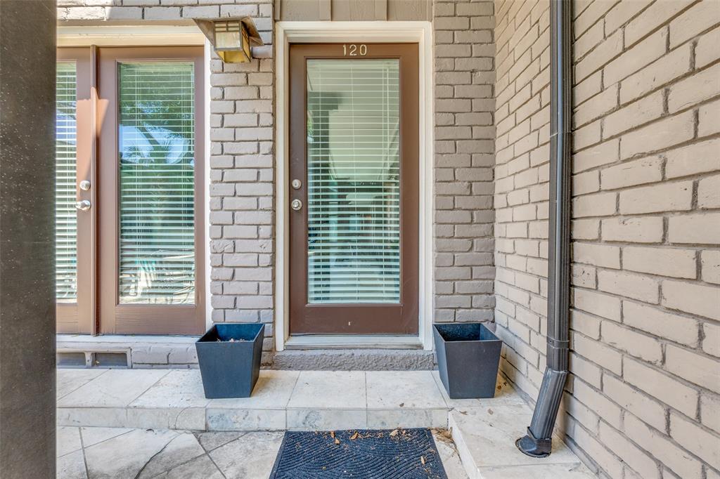 10211 Regal Oaks Drive 120 Property Photo 2