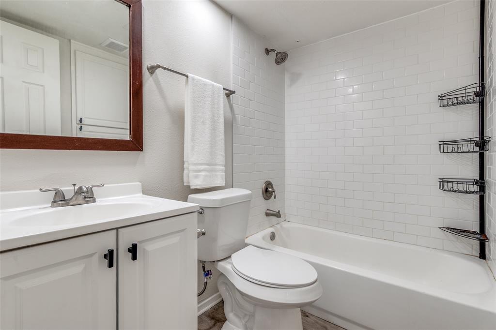 10211 Regal Oaks Drive 120 Property Photo 19