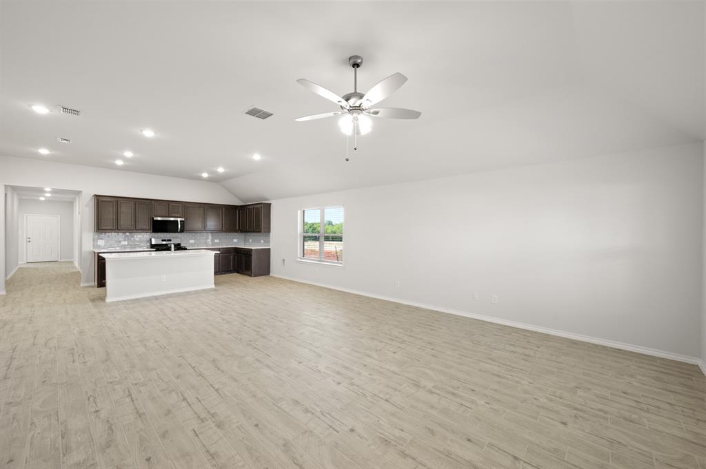 2833 Hay Lane Property Photo 9