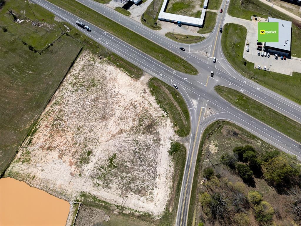 10670 Us Highway 271 Property Photo 3