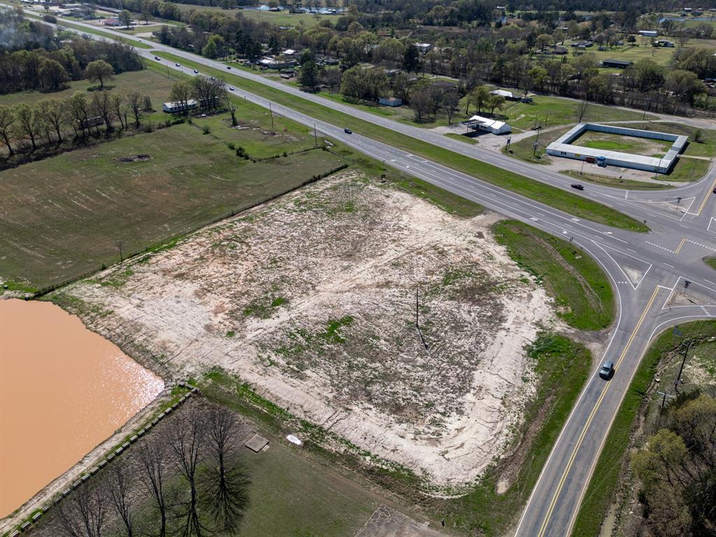 10670 Us Highway 271 Property Photo 5