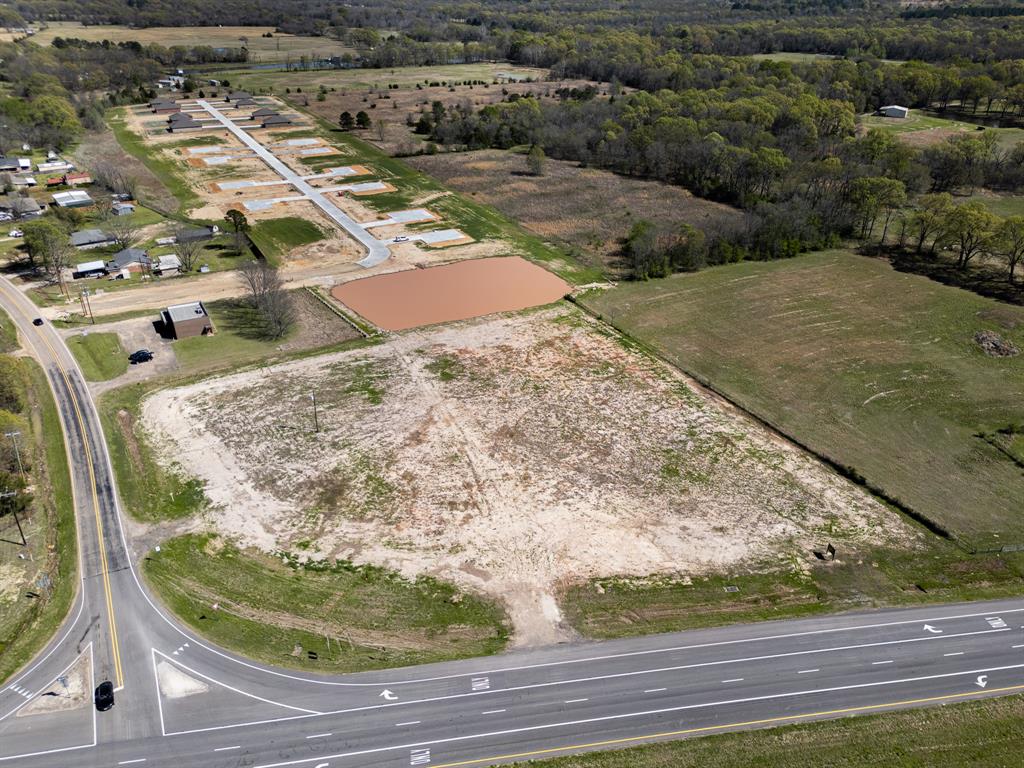 10670 Us Highway 271 Property Photo 6