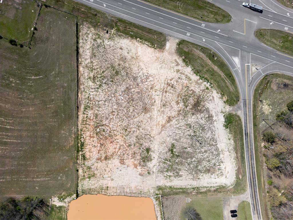 10670 Us Highway 271 Property Photo 8