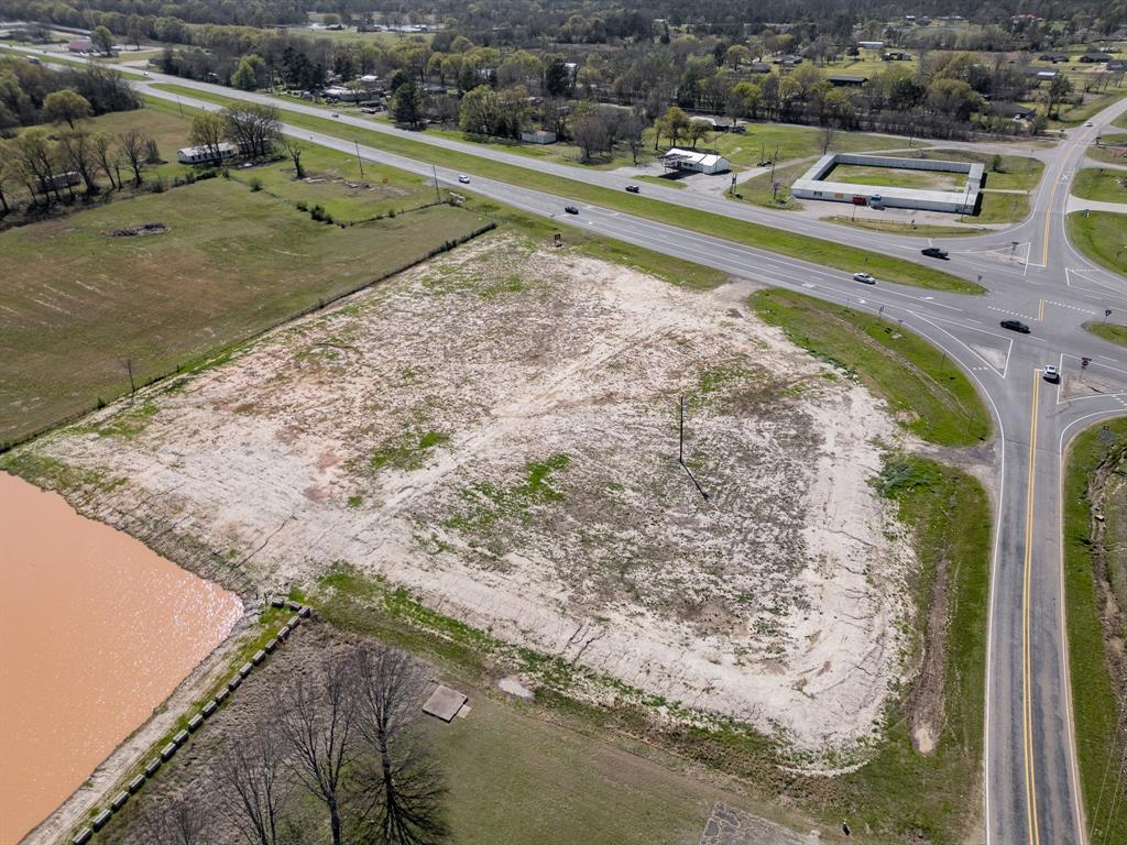 10670 Us Highway 271 Property Photo 9