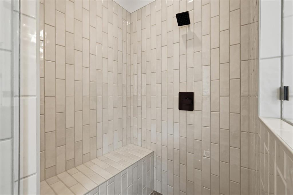 216 Village Way Property Photo 15