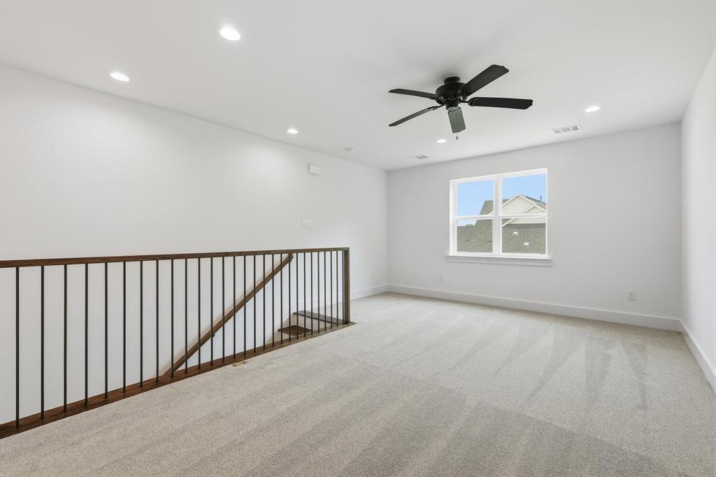 216 Village Way Property Photo 16