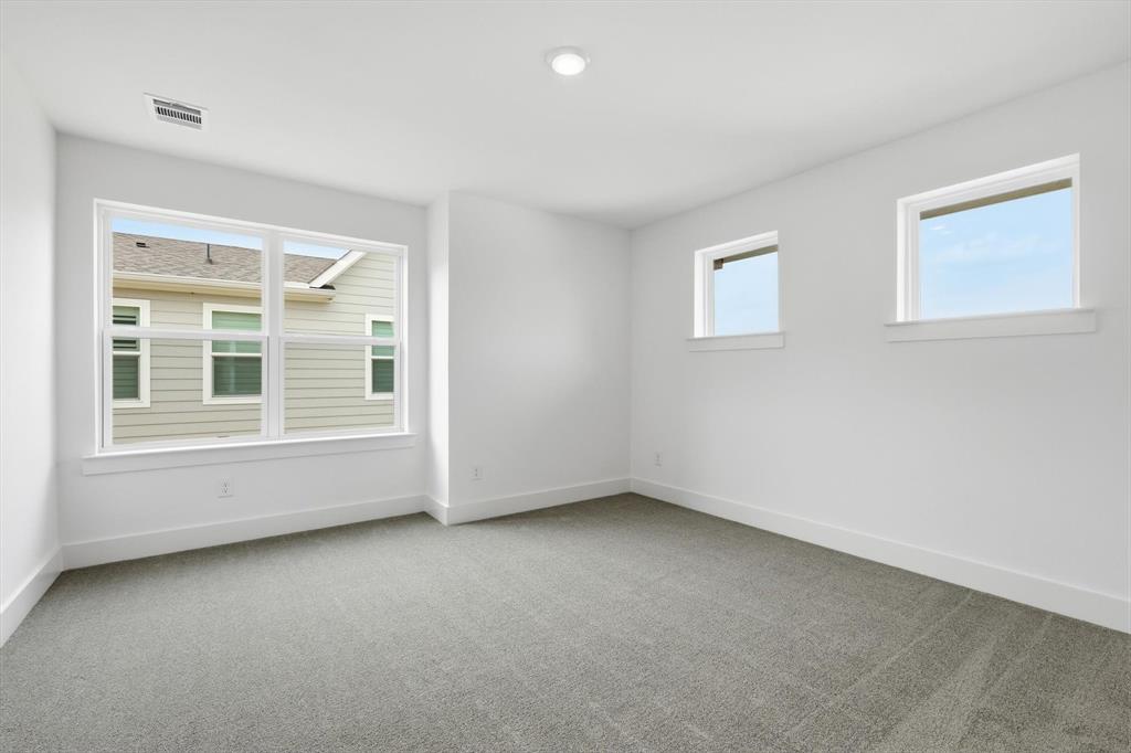 216 Village Way Property Photo 17