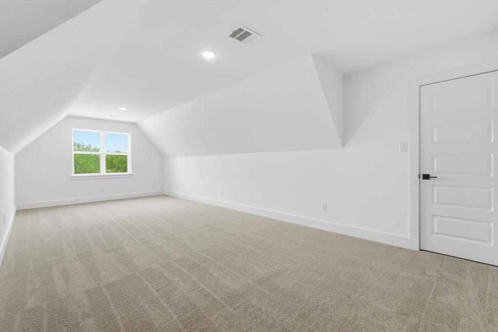 216 Village Way Property Photo 18
