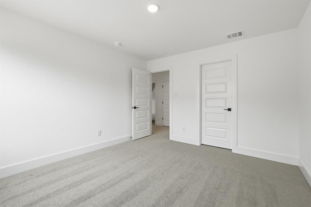 216 Village Way Property Photo 19