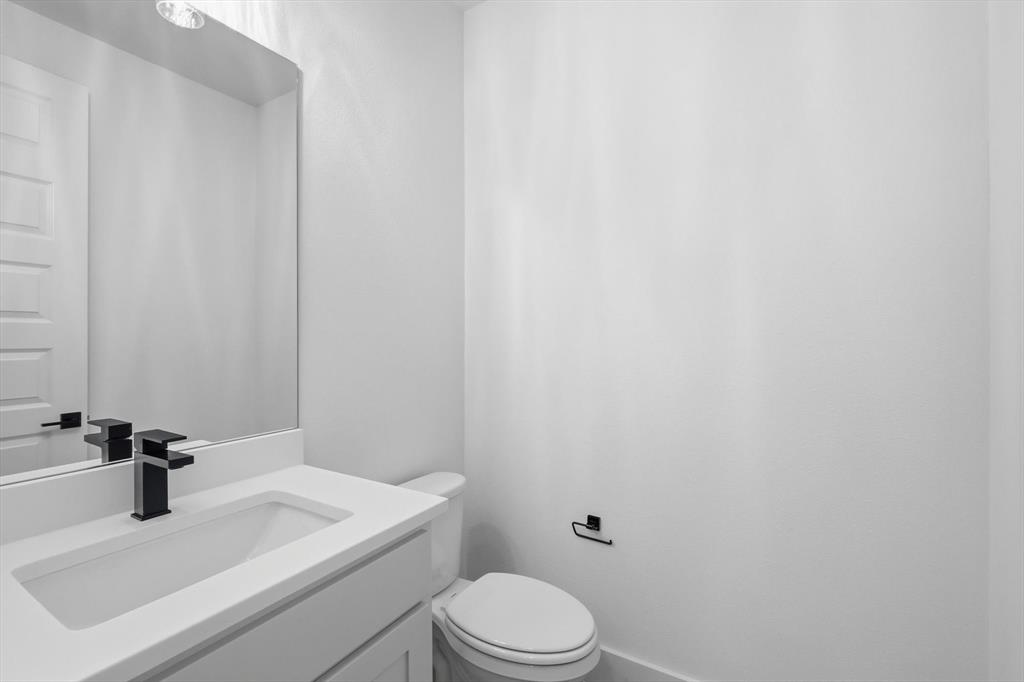 216 Village Way Property Photo 21