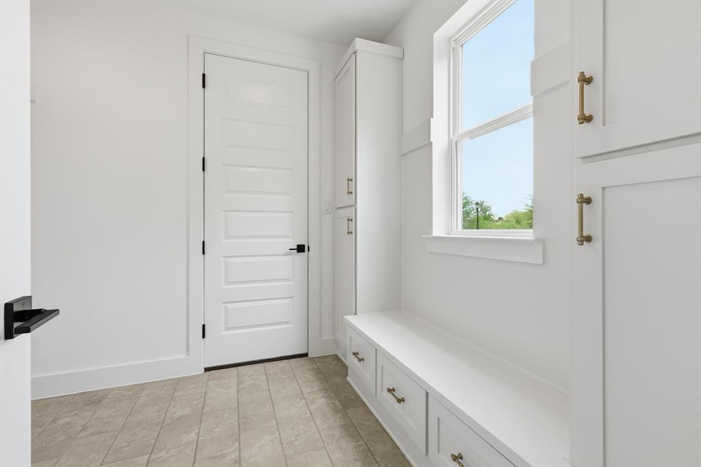 216 Village Way Property Photo 22