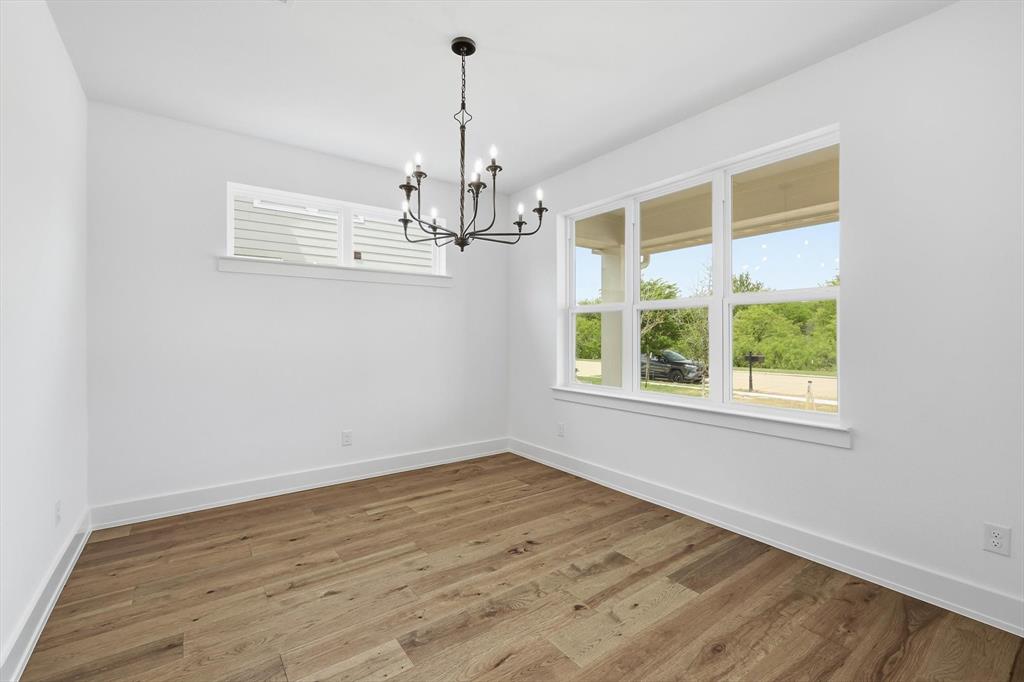 216 Village Way Property Photo 30