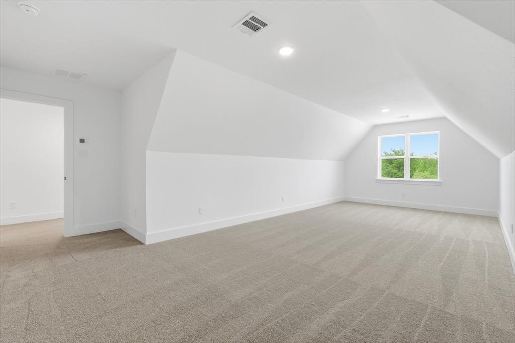 216 Village Way Property Photo 35