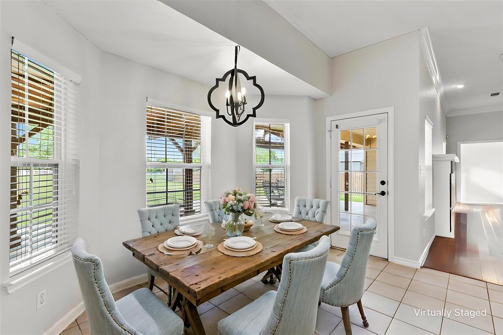 6581 Meadow Ridge Circle Property Photo 2