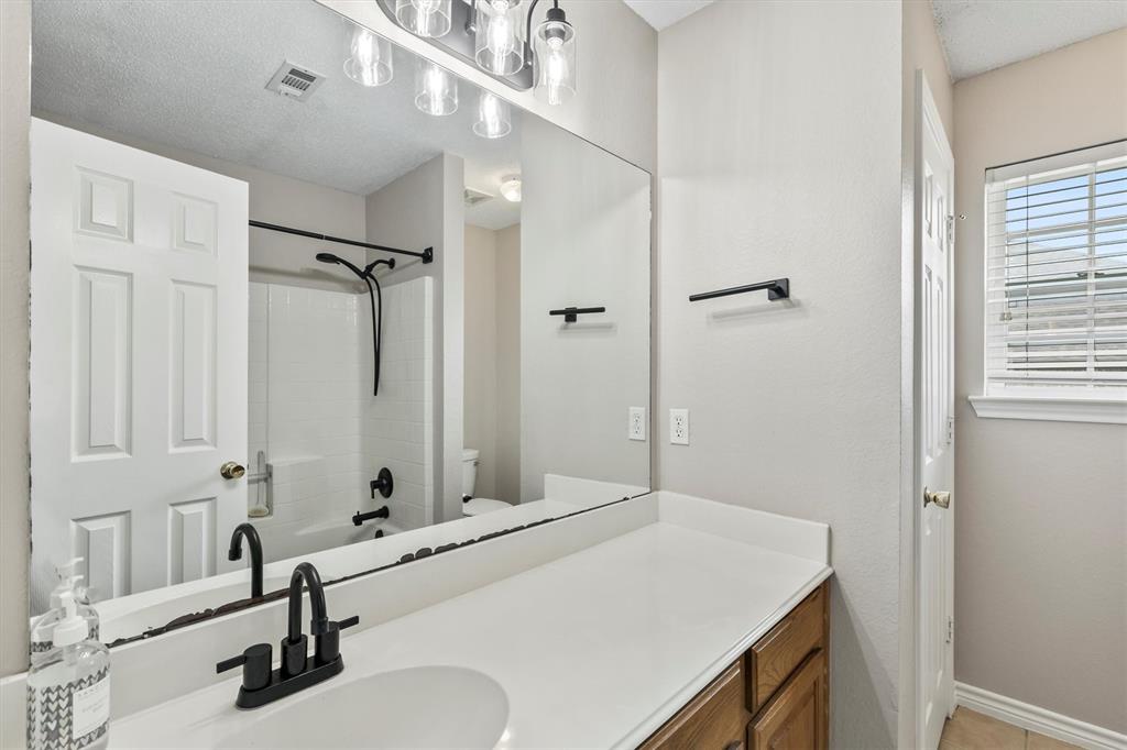 6581 Meadow Ridge Circle Property Photo 9