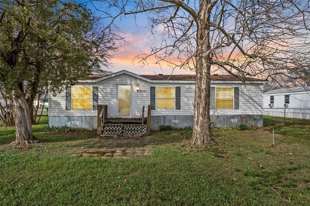 9100/9088 5th Street Property Photo 1
