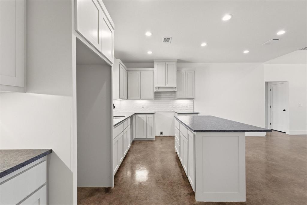 14419 Fm 1396 Property Photo 25