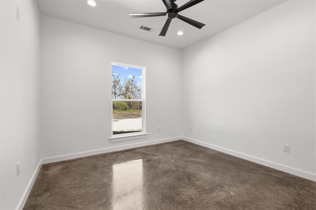 14419 Fm 1396 Property Photo 29